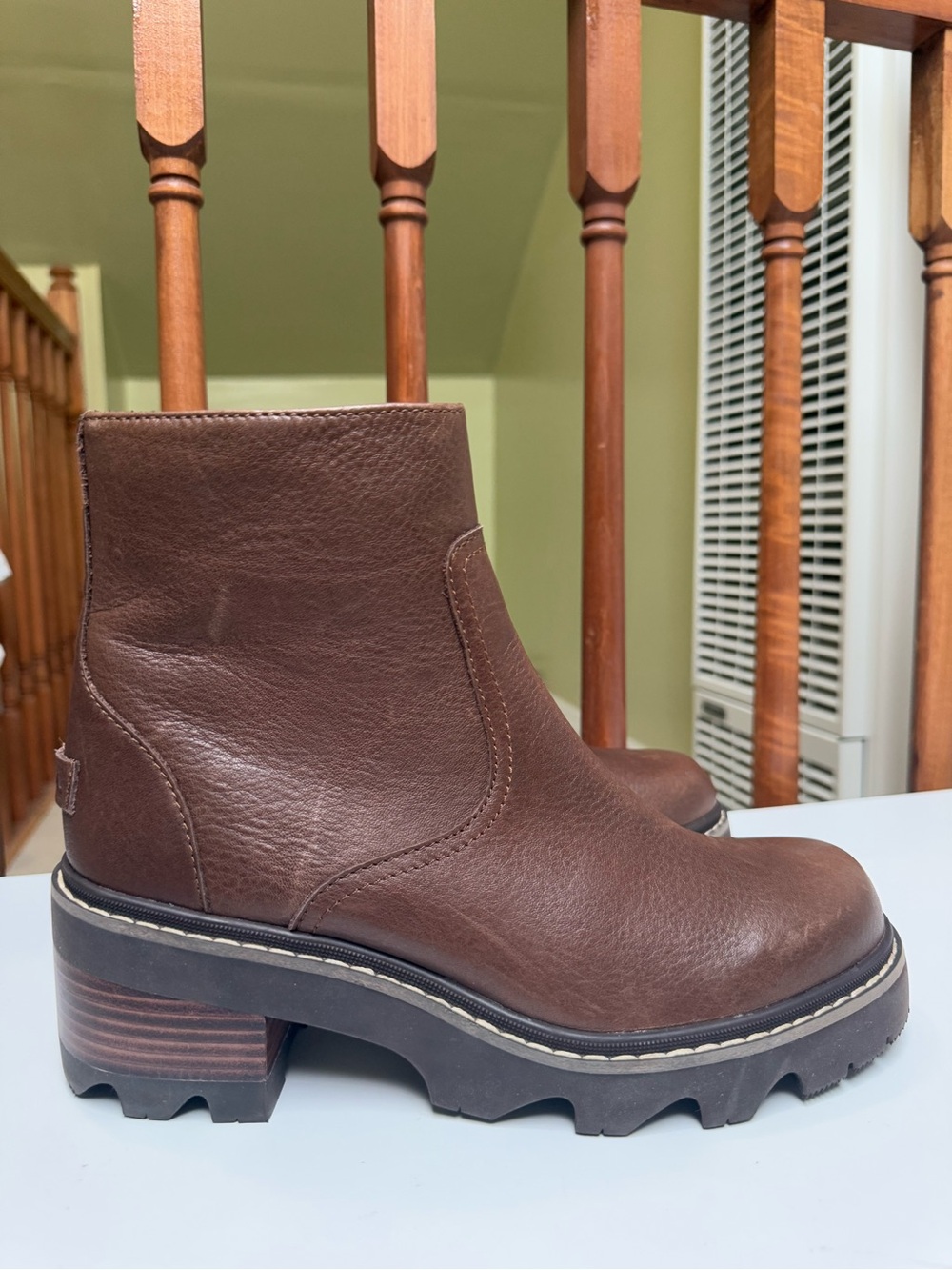 Sorel Joan Now Zip Bootie size 9 women H14N36